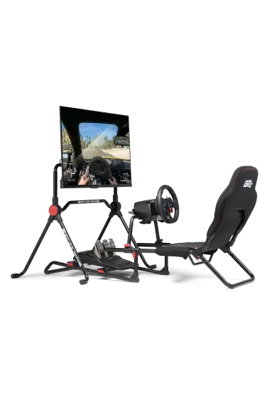 Next Level Racing GTLite Junior wyposażony w telewizor na stojaku, kierownice i pedały, widok od przodu z lewej